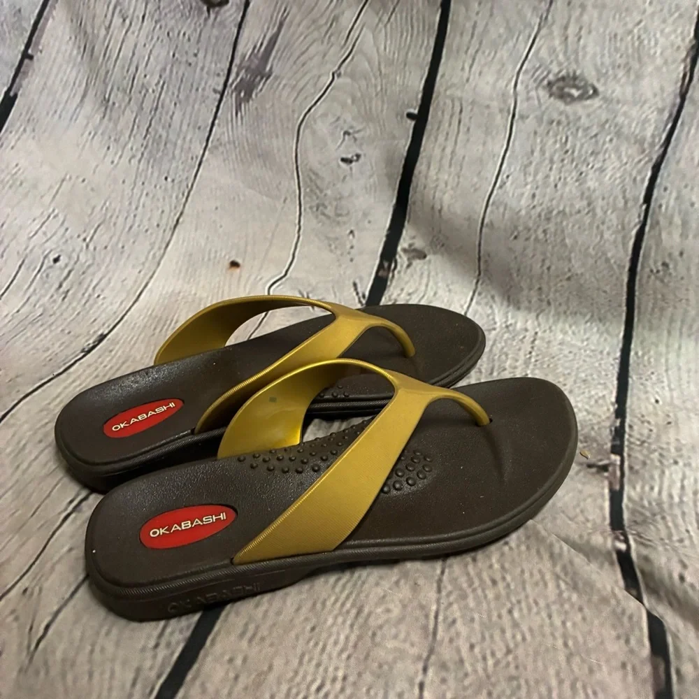 OKABASHI Women’s Maui Gold Thong Brown Flip Flop Beach Sandals Shoes EUC Size‎ M